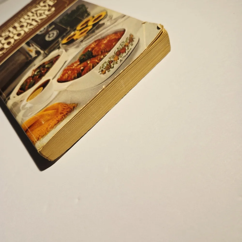 Mastering Microwave Cooking Maria Luisa Scott 1979 Bantam Vintage Cookbook PB